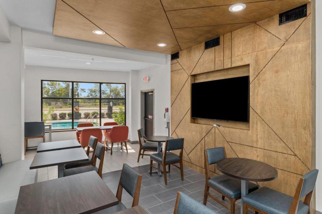 Holiday Inn Express Crockett By Ihg Extérieur photo