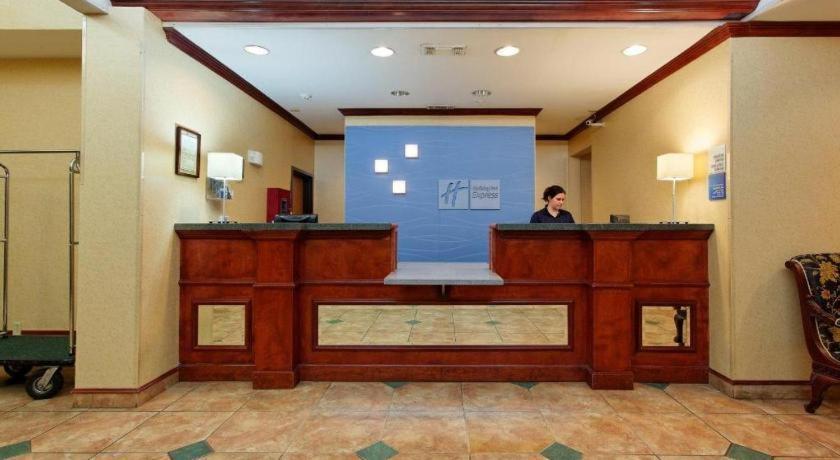 Holiday Inn Express Crockett By Ihg Extérieur photo