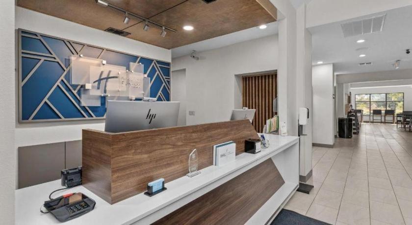 Holiday Inn Express Crockett By Ihg Extérieur photo
