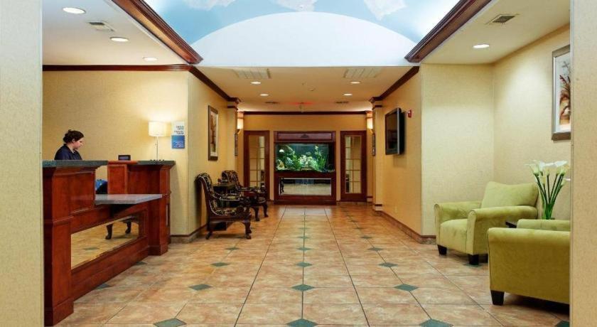 Holiday Inn Express Crockett By Ihg Extérieur photo